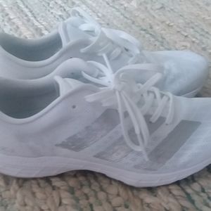 Women's Adidas sneakers  white size 7.5